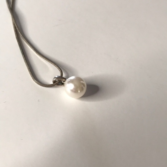 PEARL NECKLACE - Picture 1 of 4